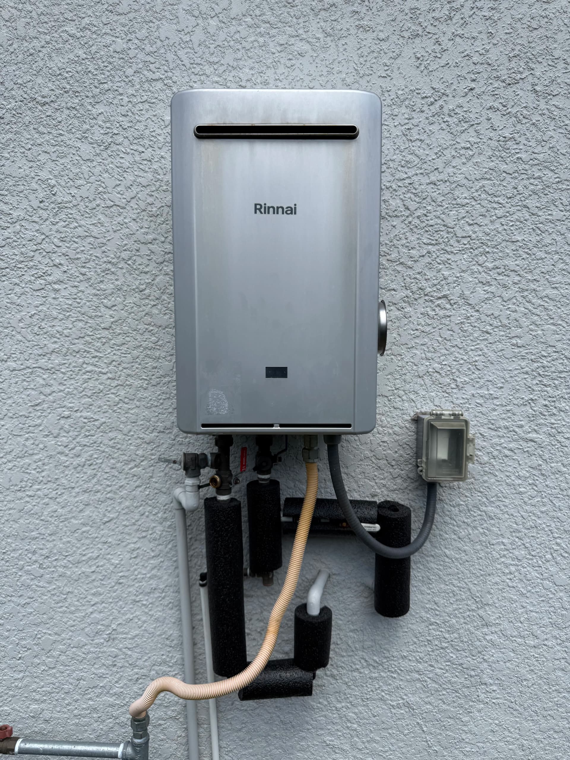 Gallery photos for Rinnai Error 11 Diagnosed and Fixed with a Warranty Gas Valve: Image #5
