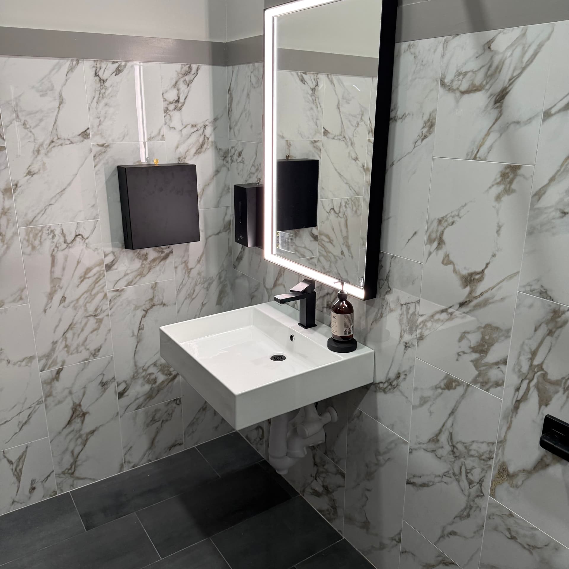 Gallery photos for Full Commercial Plumbing Trim Out for Extreme Pizza Restaurant: Image #4